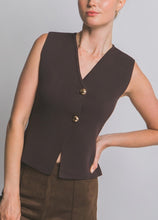 Load image into Gallery viewer, &quot;Fall Classic&quot; Sleevless Brown Thick Knit Top
