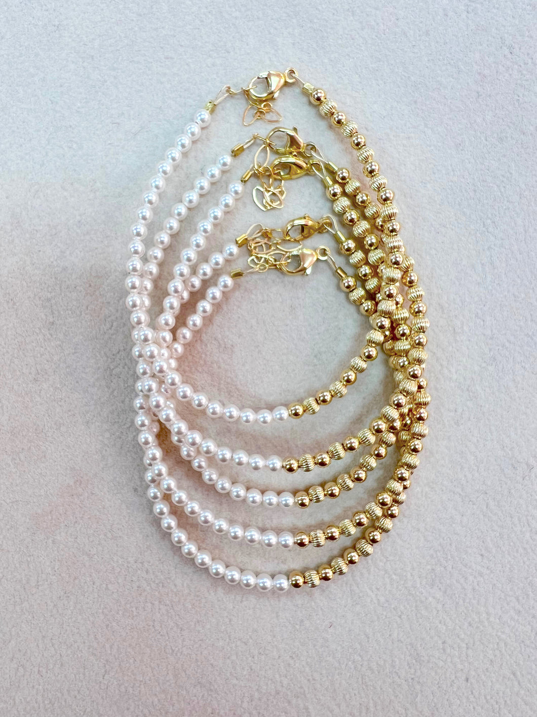 14k Gold Filled Pearl & 3mm Ribbed Beaded Bracelet